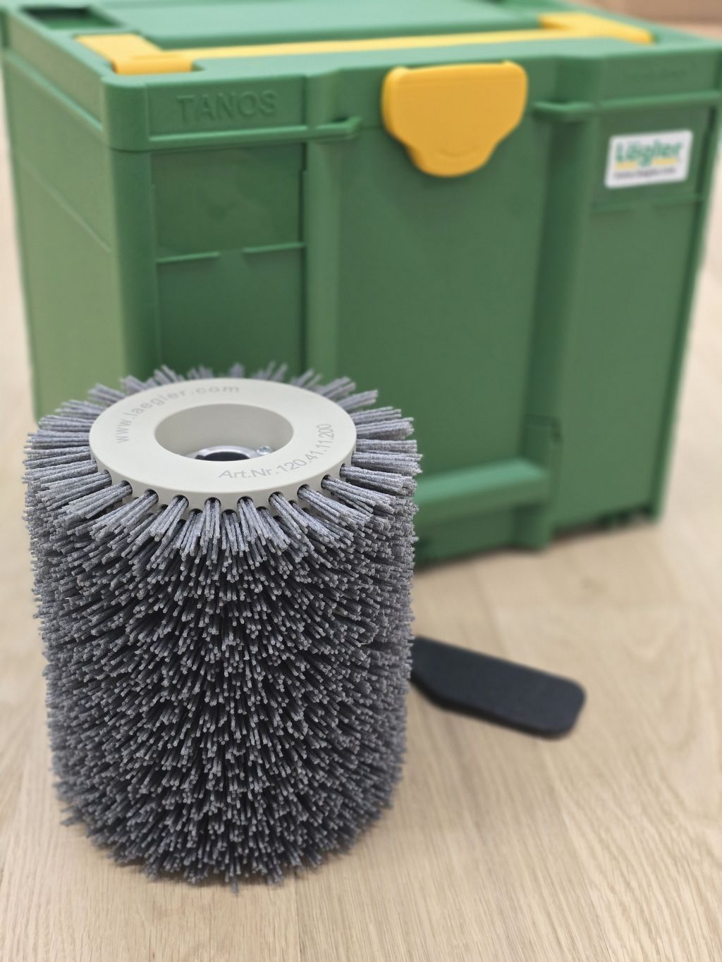 סט תוף הברשה עם מברשת דיסק וססטיינר / Brushing drum set with disc brush and systainer